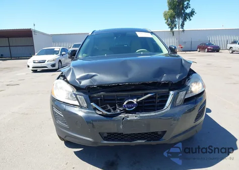 2013 Volvo Xc60 3.2 Premier из США, поврежденный, VIN YV4952DL6D2420894